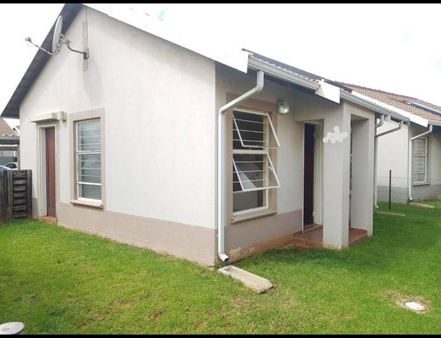 2 BEDROOM PROPERTY TO RENT IN AUREUS